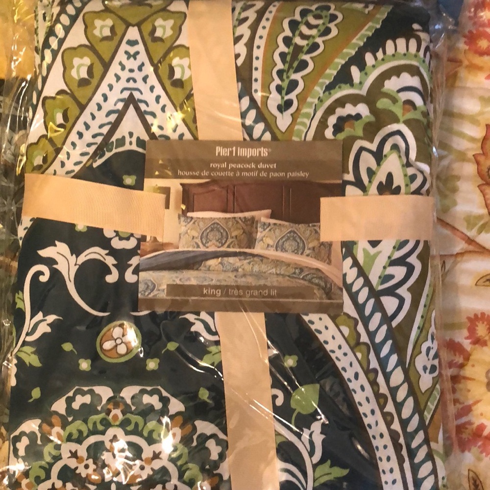 King sz duvet & 2 matching euro shams